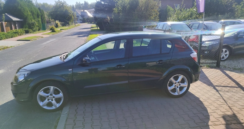 Opel Astra cena 9999 przebieg: 205000, rok produkcji 2005 z Gąbin małe 781